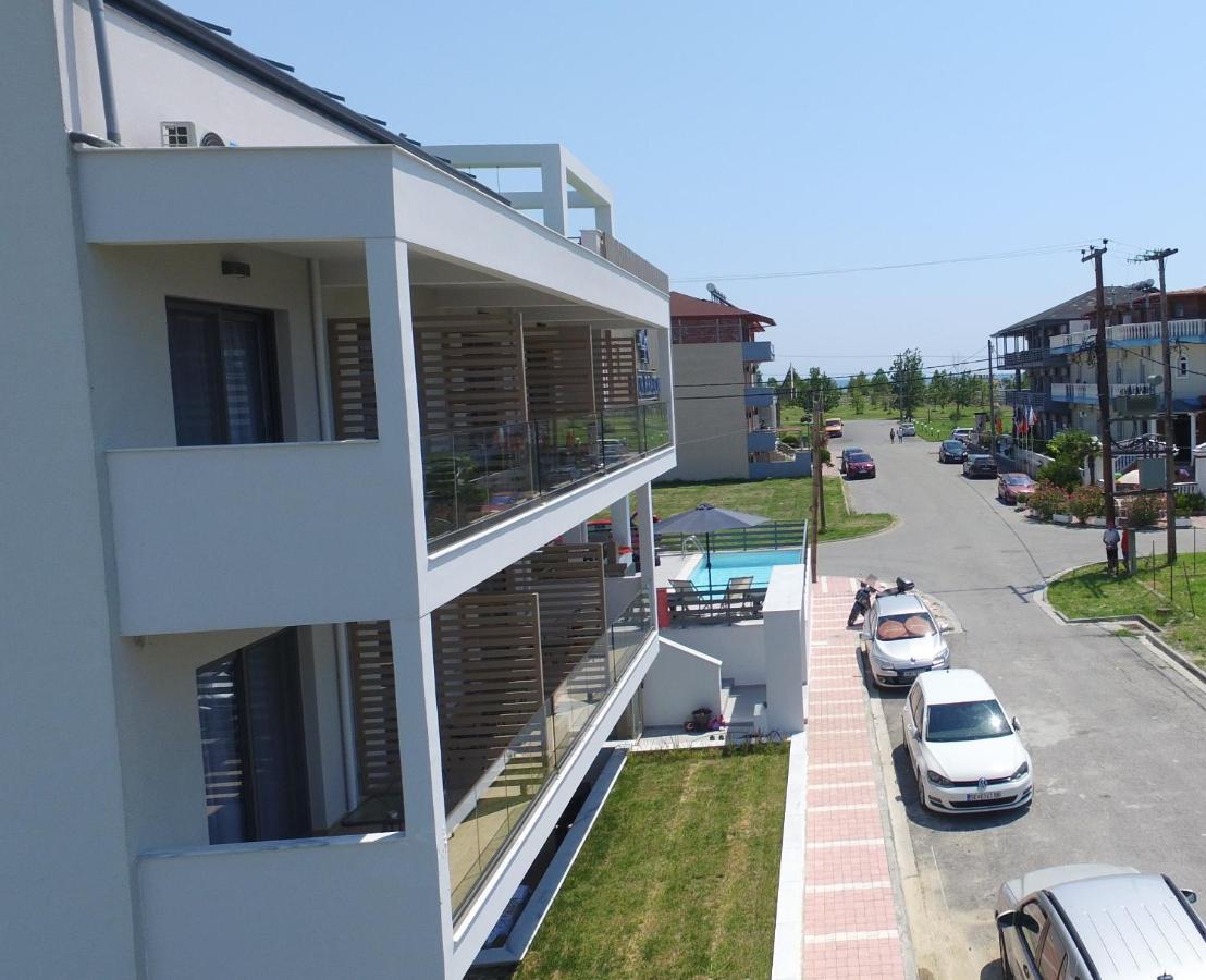 Four Reasons Aparthotel Paralía Kültér fotó