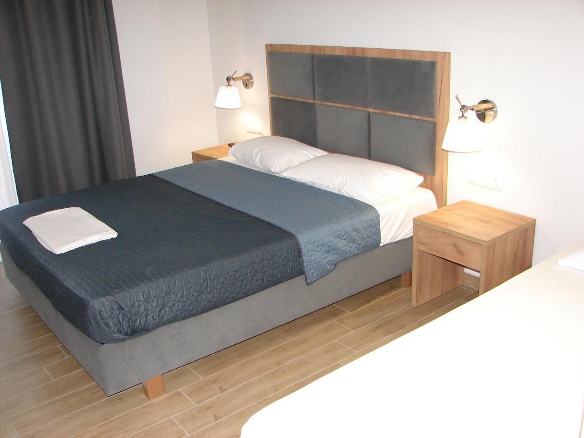 Four Reasons Aparthotel Paralía Kültér fotó